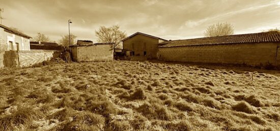 Terrain à bâtir à Saint-Savin, Nouvelle-Aquitaine