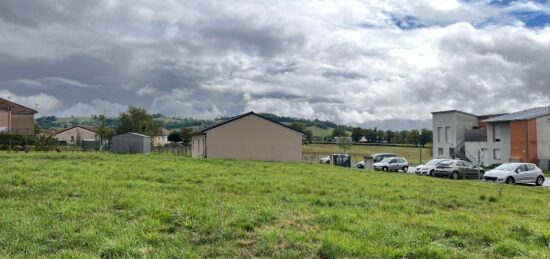 Terrain à bâtir à Naucelles, Auvergne-Rhône-Alpes