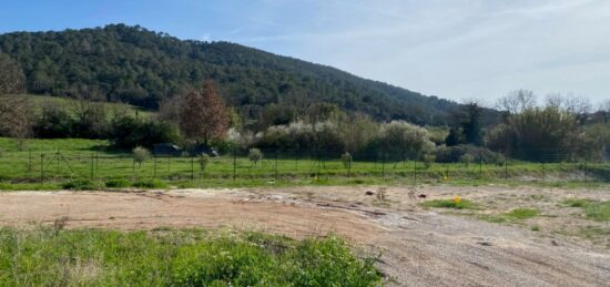 Terrain à bâtir à Pierrefeu-du-Var, Provence-Alpes-Côte d'Azur