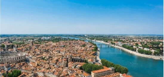 Terrain à bâtir à Arles, Provence-Alpes-Côte d'Azur