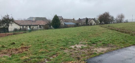 Terrain à bâtir à Lafeuillade-en-Vézie, Auvergne-Rhône-Alpes