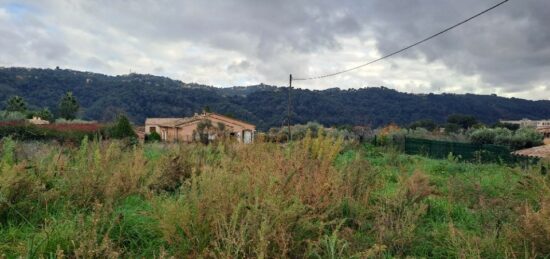 Terrain à bâtir à Carros, Provence-Alpes-Côte d'Azur