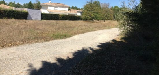 Terrain à bâtir à Saint-Jean-d'Illac, Nouvelle-Aquitaine