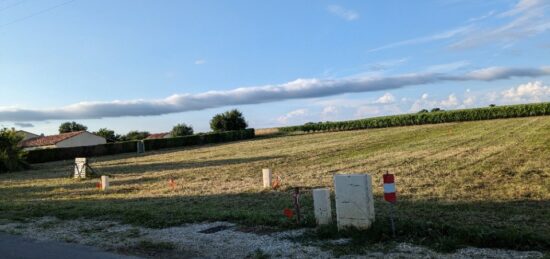 Terrain à bâtir à , Charente